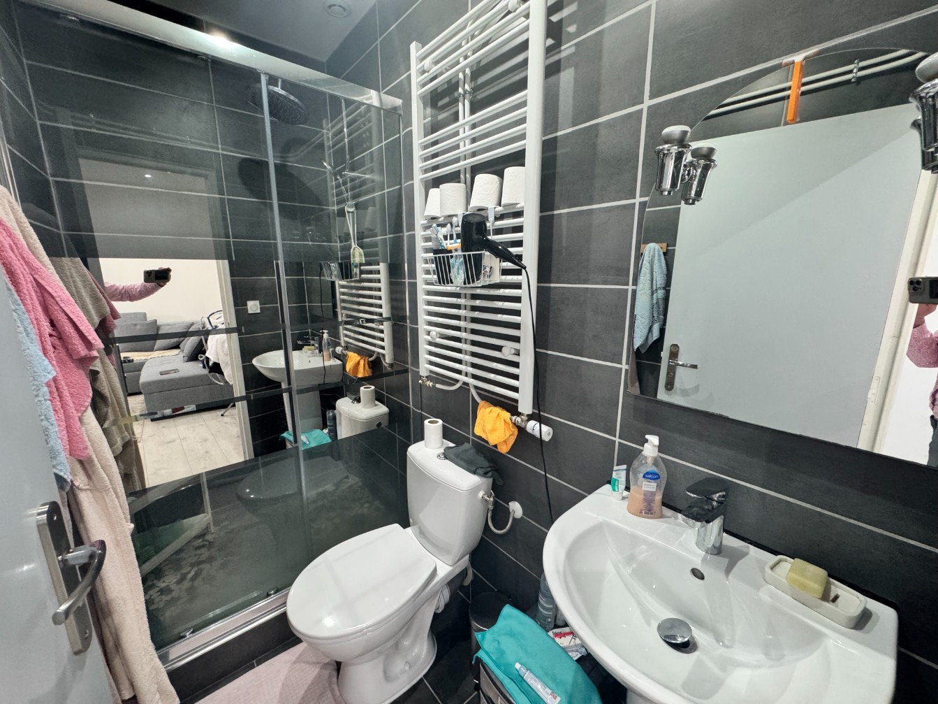 
                                                Vente
                                                 ENSEMBLE IMMOBILIER HYPER CENTRE