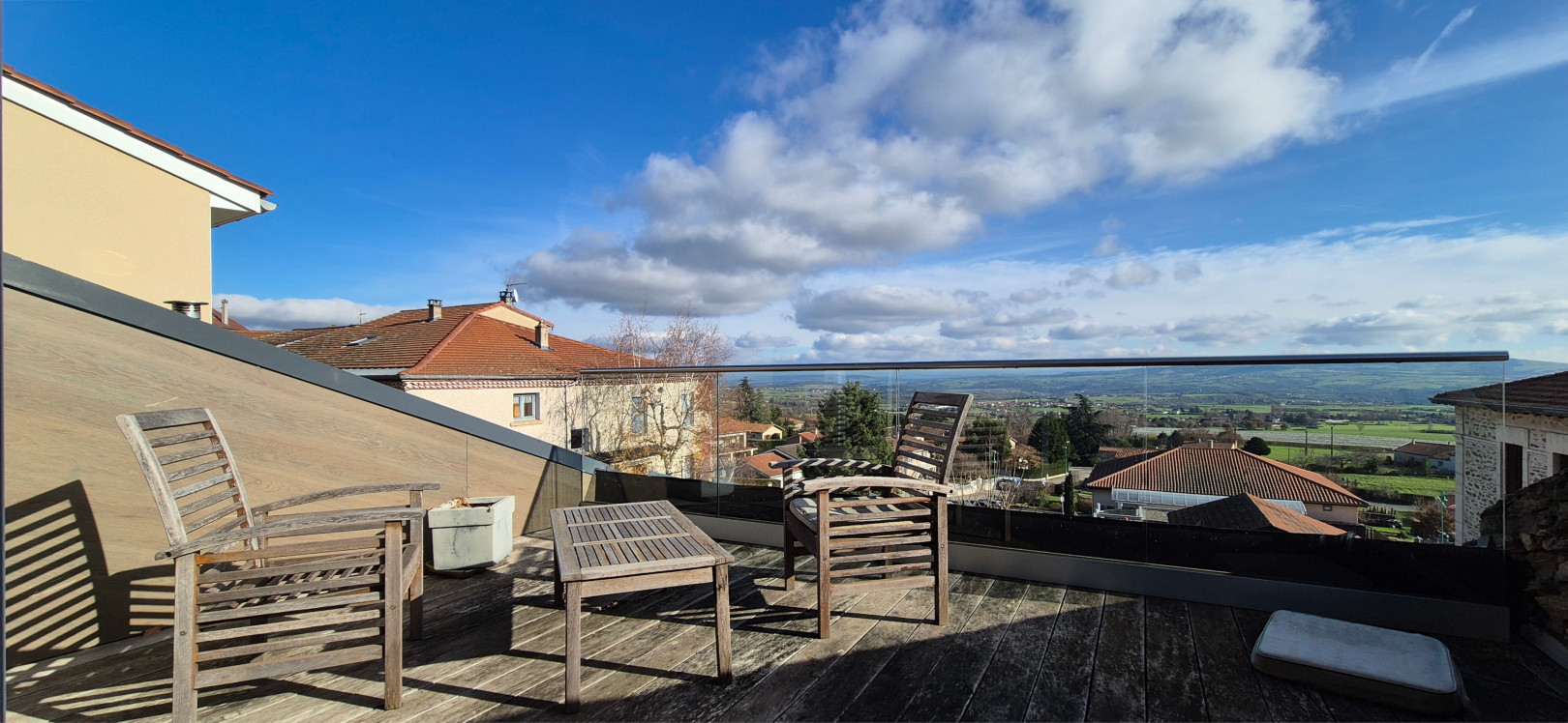 
                                                Vente
                                                 Ensemble maison 5 ch de 207 m² +  appartement T2 de 60 m²