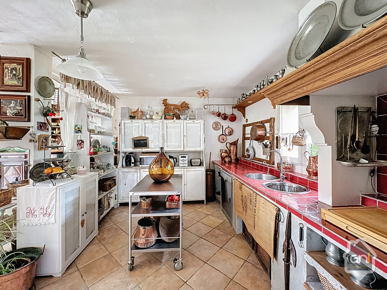 
                                                Vente
                                                 Entre Alpilles et Luberon, Mas d'exception.