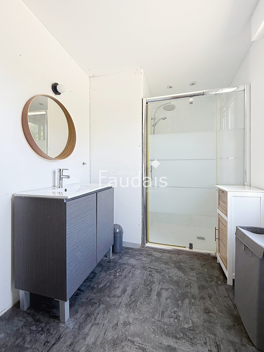 
                                                Vente
                                                 entre SAINT LO et VIRE