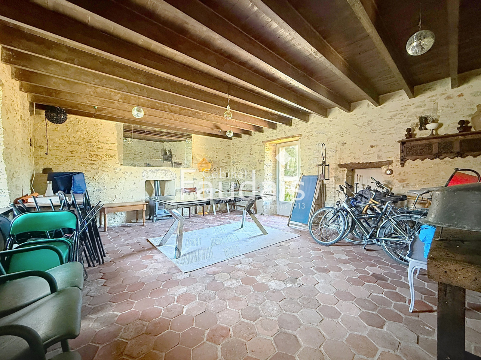 
                                                Vente
                                                 entre ST LO et ISIGNY