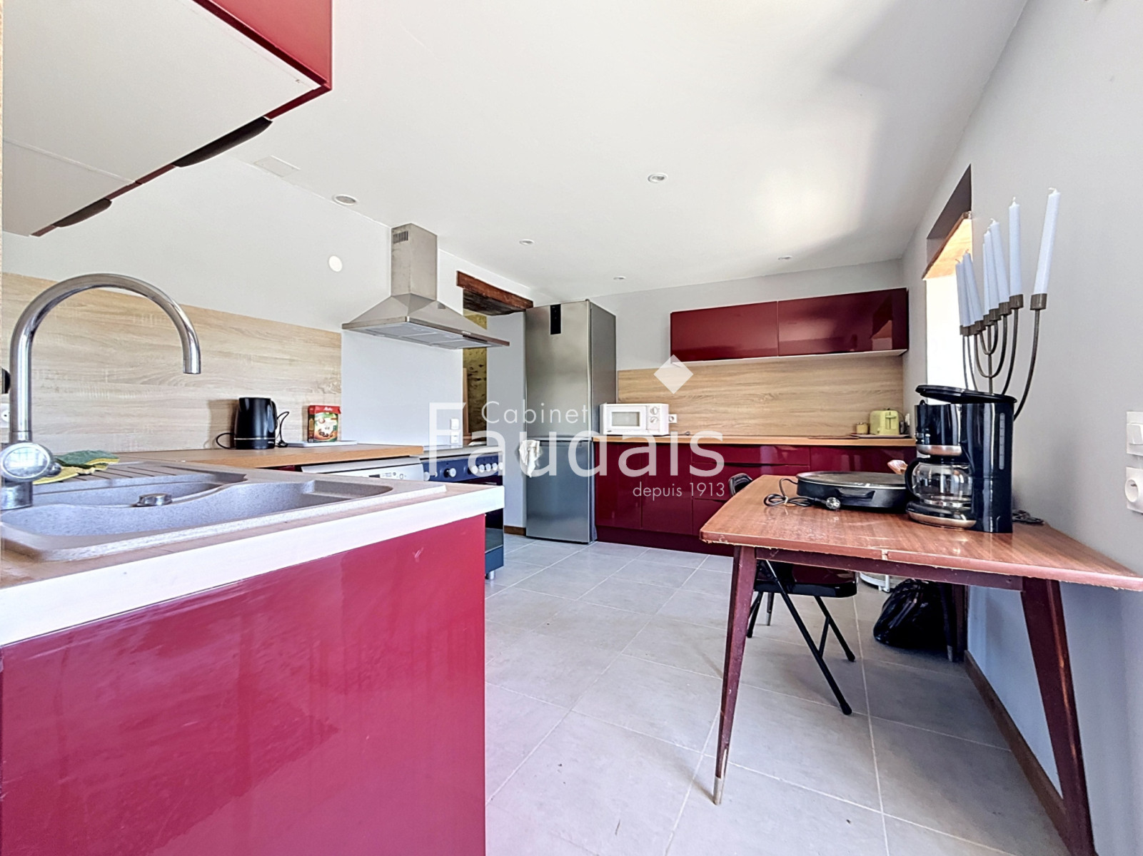 
                                                Vente
                                                 entre ST LO et ISIGNY
