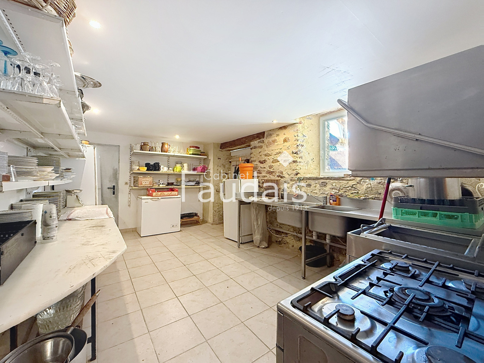 
                                                Vente
                                                 entre ST LO et ISIGNY