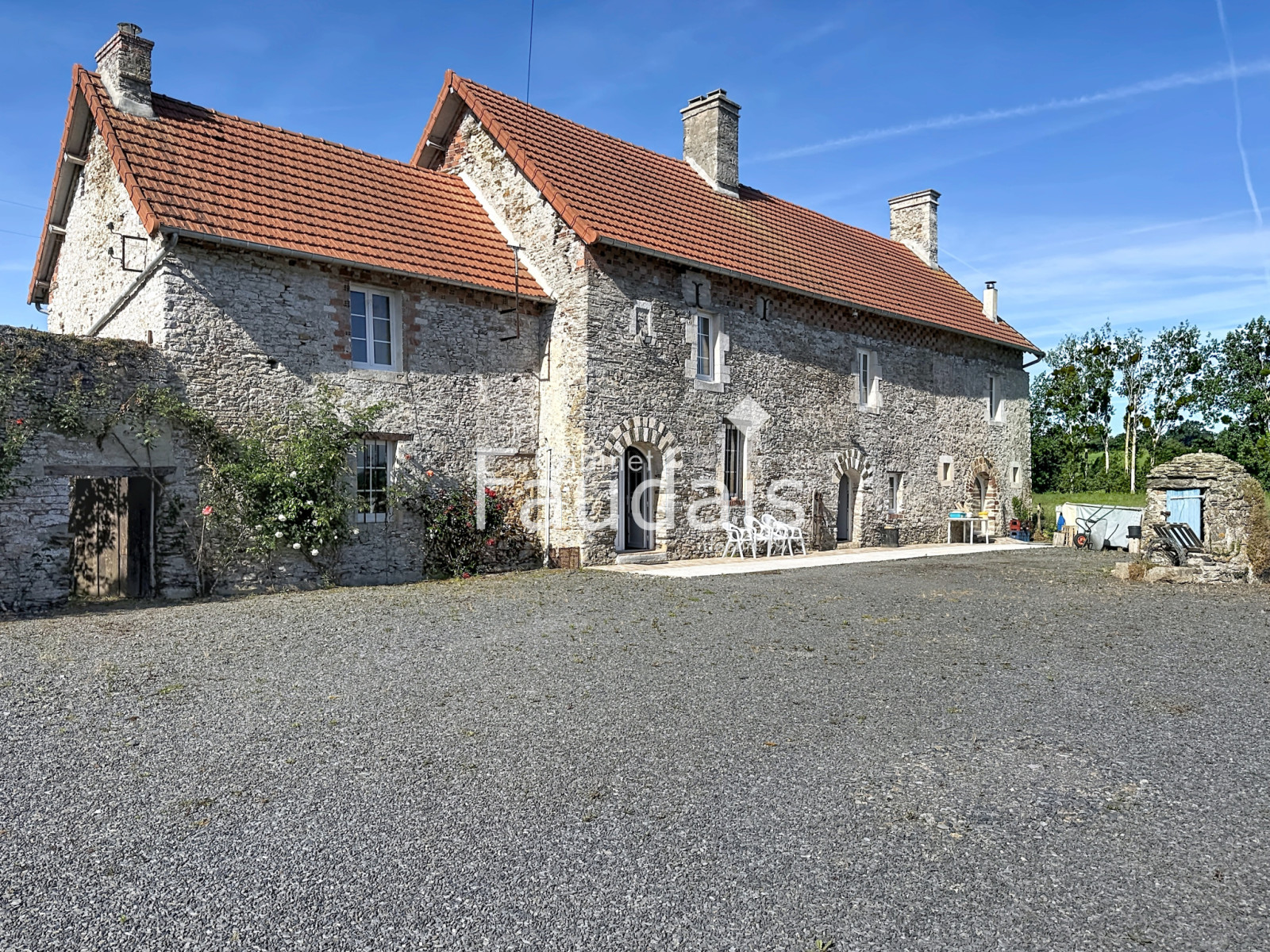 
                                                Vente
                                                 entre ST LO et ISIGNY