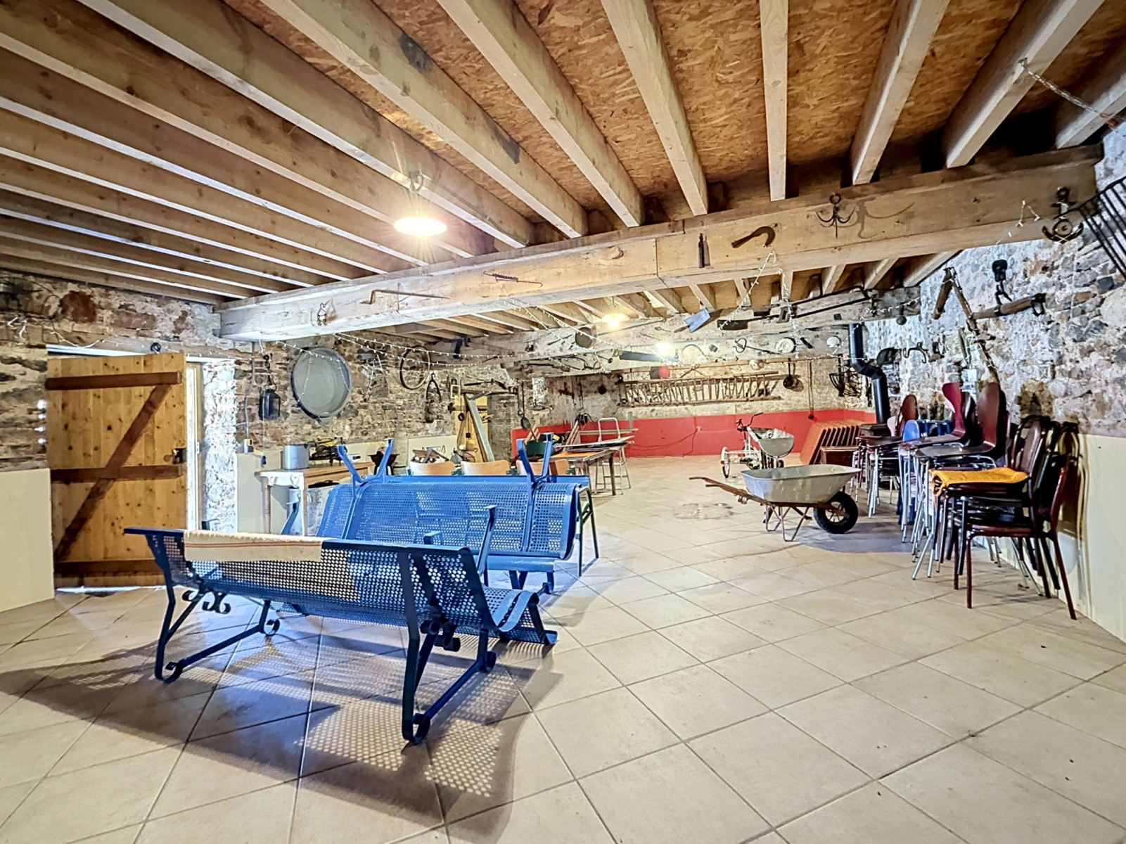 
                                                Vente
                                                 entre ST LO et ISIGNY