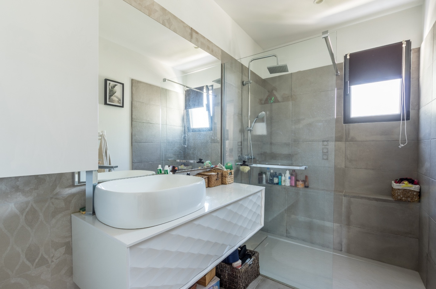 
                                                Vente
                                                 🏡 ENTRE-VIGNES – MAISON CONTEMPORAINE 3 CHAMBRES