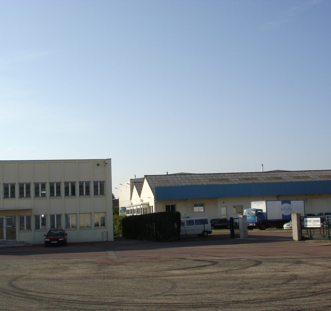 
                                                Location
                                                 Entrepôt d'une surface de 6 000 m² à vendre ou à louer - Sud Bourgogne