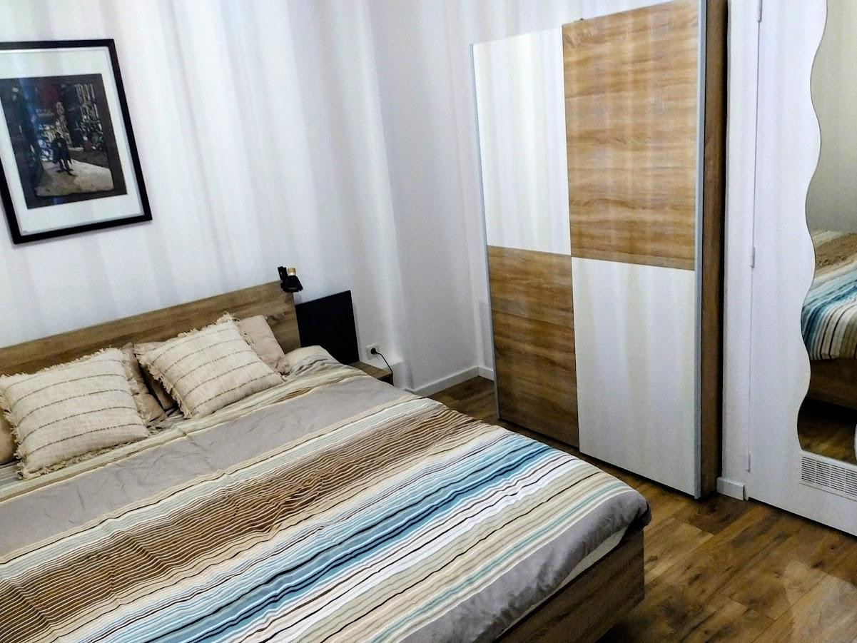 
                                                Location
                                                 Espace cosy au cœur de l'Ecusson