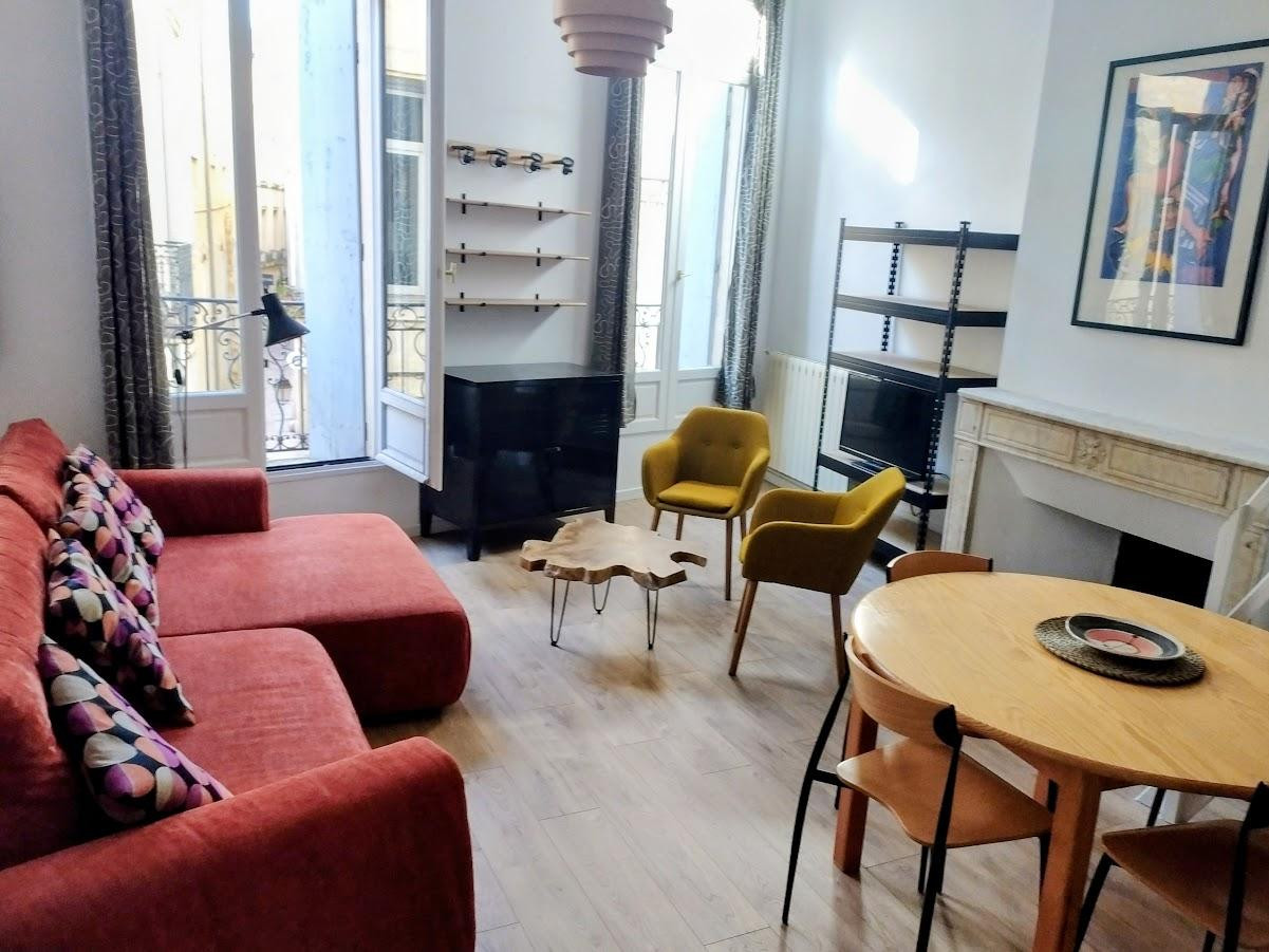 
                                                Location
                                                 Espace cosy au cœur de l'Ecusson