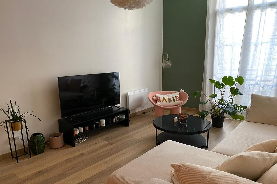 
                                                Location
                                                 Estelle