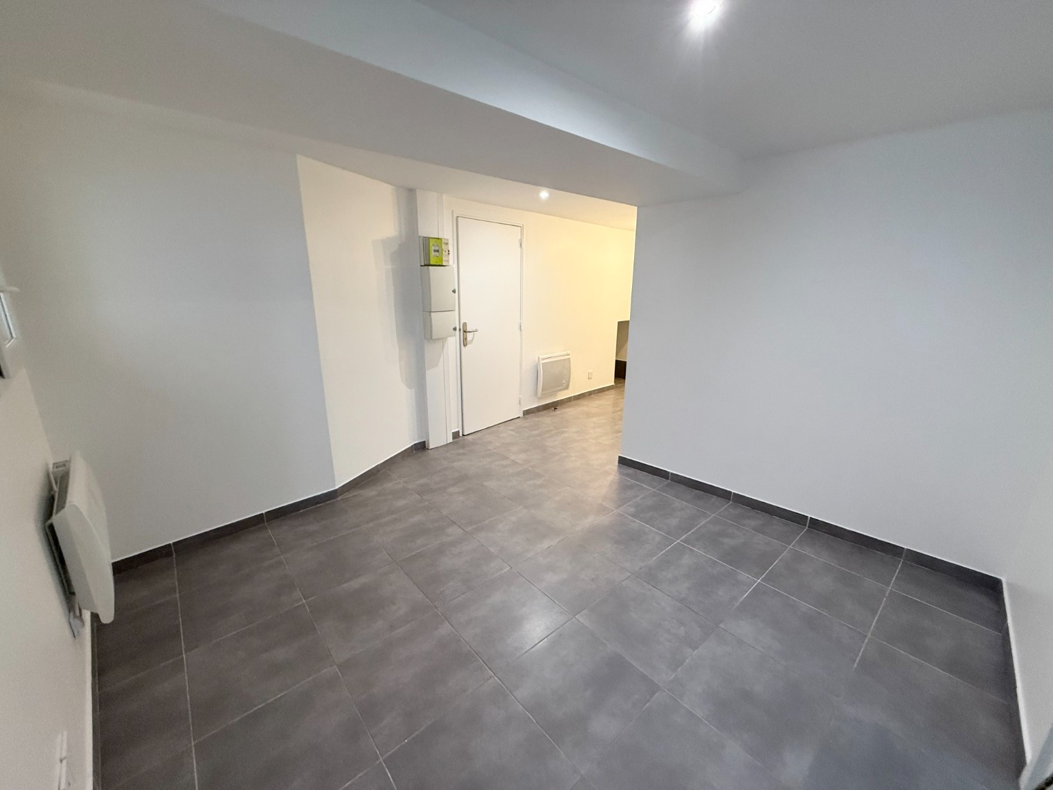 
                                                Vente
                                                 Etienne