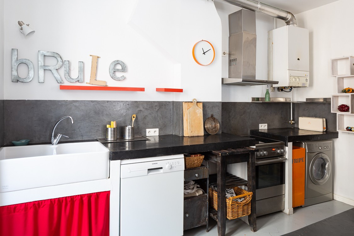 
                                                Location
                                                 Evêché