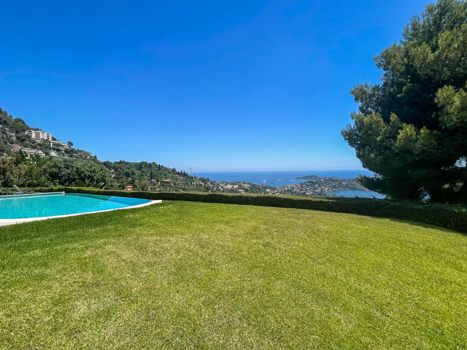 
                                                Vente
                                                 Exceptionnel à Villefranche-sur-Mer/co-exclusivité