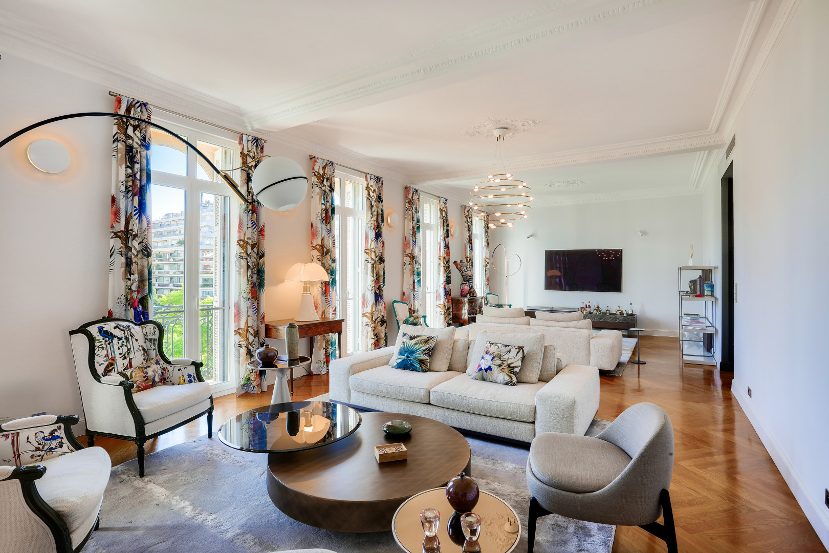 
                                                Vente
                                                 Exceptionnel appartement de 171 m2 situé au coeur du quartier des Musiciens avec vue sur les jardins Mozart