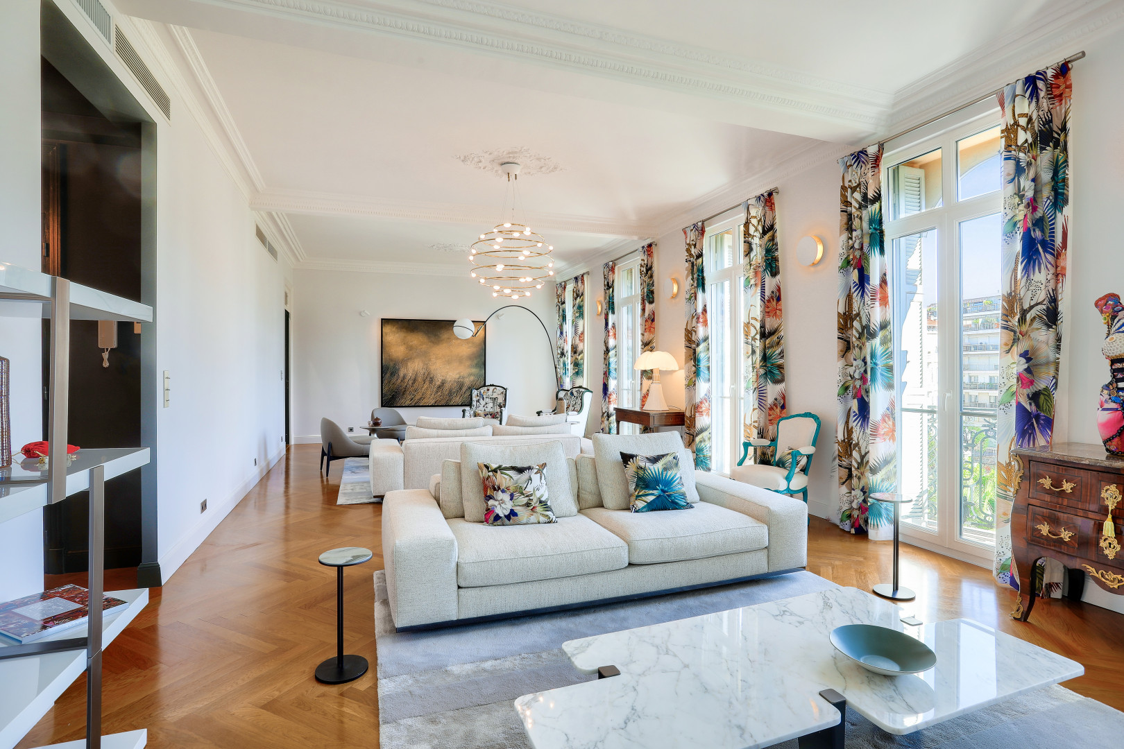 
                                                Vente
                                                 Exceptionnel appartement de 171 m2 situé au coeur du quartier des Musiciens avec vue sur les jardins Mozart