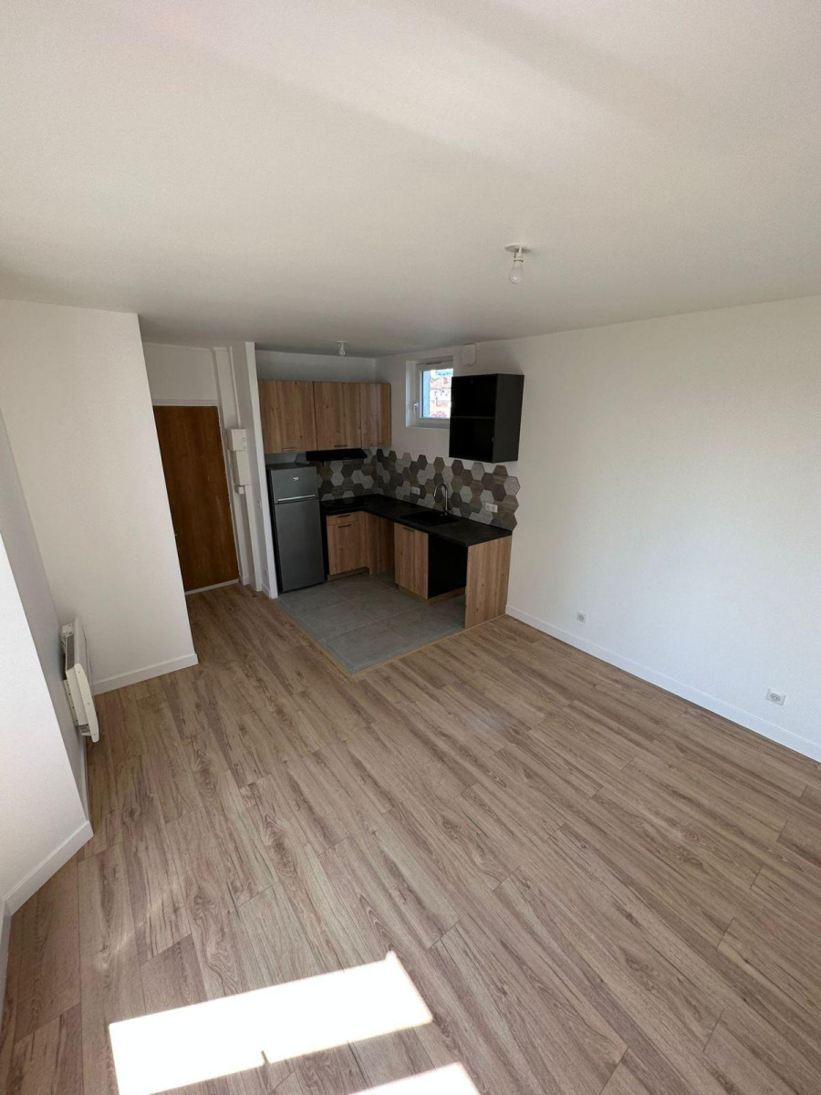 
                                                Location
                                                 EXCEPTIONNEL T2 SAINT-CLOUD