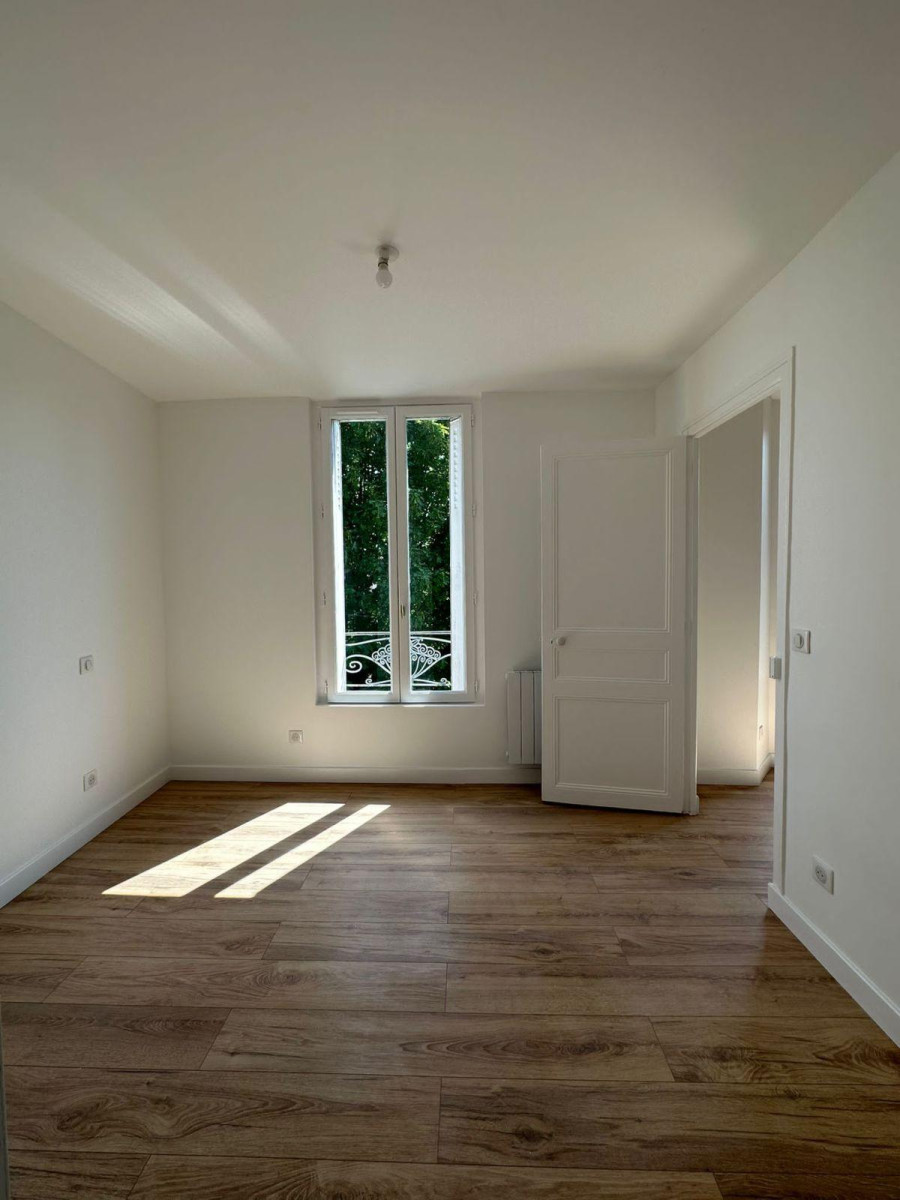 
                                                Location
                                                 EXCEPTIONNEL T2 SAINT-CLOUD