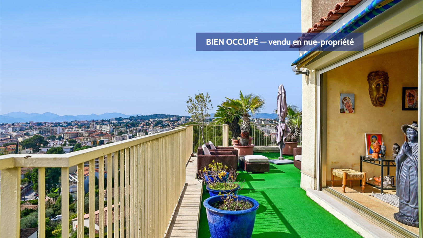 
                                                Vente
                                                 Exclusif : Villa sur le toit, 26 % de décote.