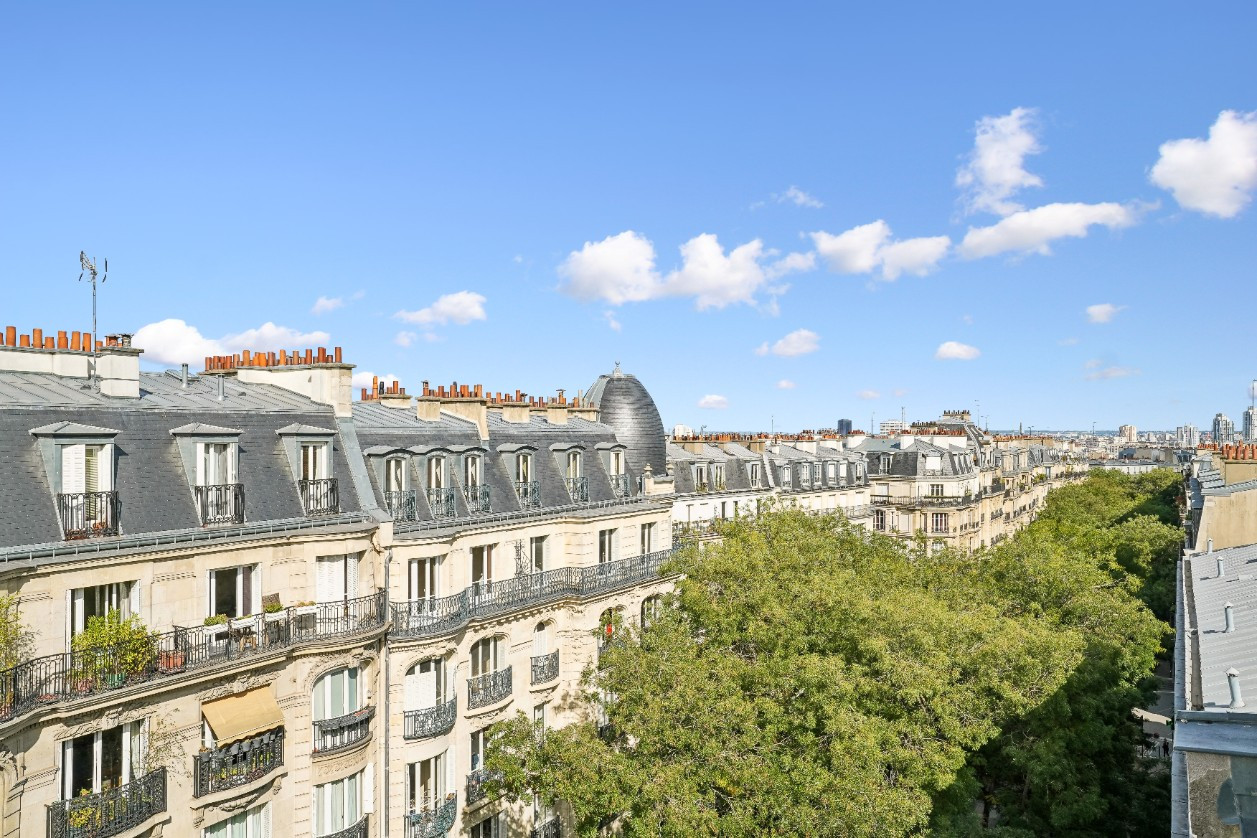 
                                                Vente
                                                 EXCLUSIVITE - 2 P rénové - Lamarck Caulaincourt