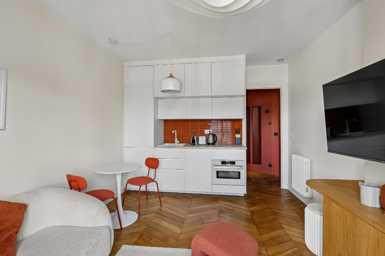 
                                                Vente
                                                 EXCLUSIVITE - 2P Rénové - Lamarck Caulaincourt