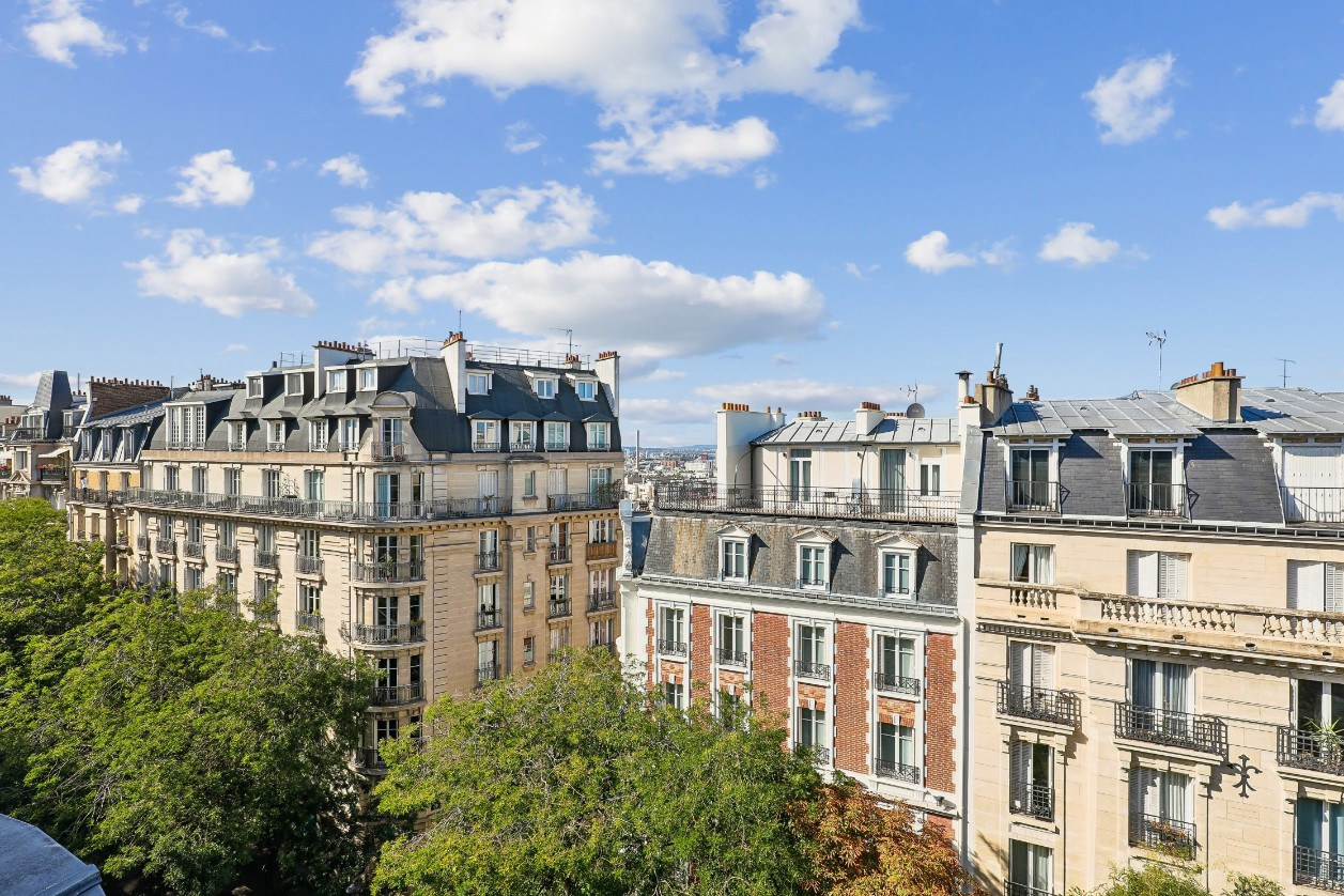 
                                                Vente
                                                 EXCLUSIVITE - 2P Rénové - Lamarck Caulaincourt