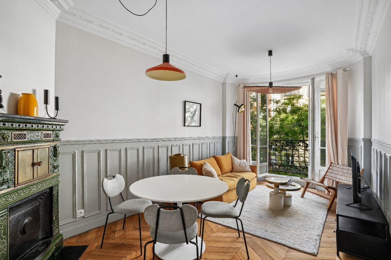 
                                                Vente
                                                 EXCLUSIVITE - 3 pièces Rénové-Lamarck Caulaincourt