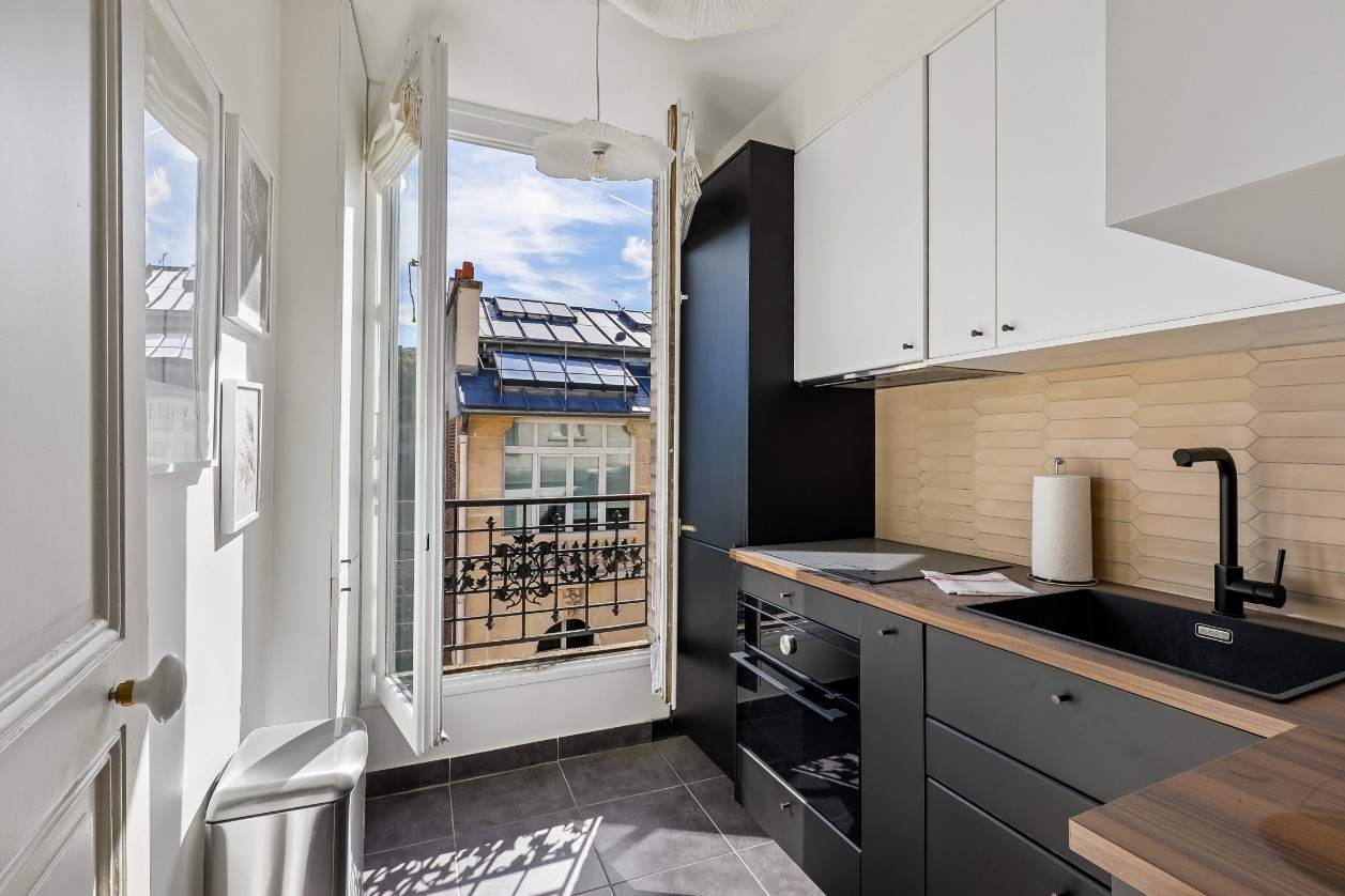 
                                                Vente
                                                 EXCLUSIVITE - 4P rénové - Lamarck Caulaincourt