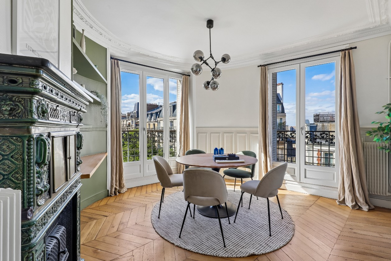 
                                                Vente
                                                 EXCLUSIVITE - 4P rénové - Lamarck Caulaincourt