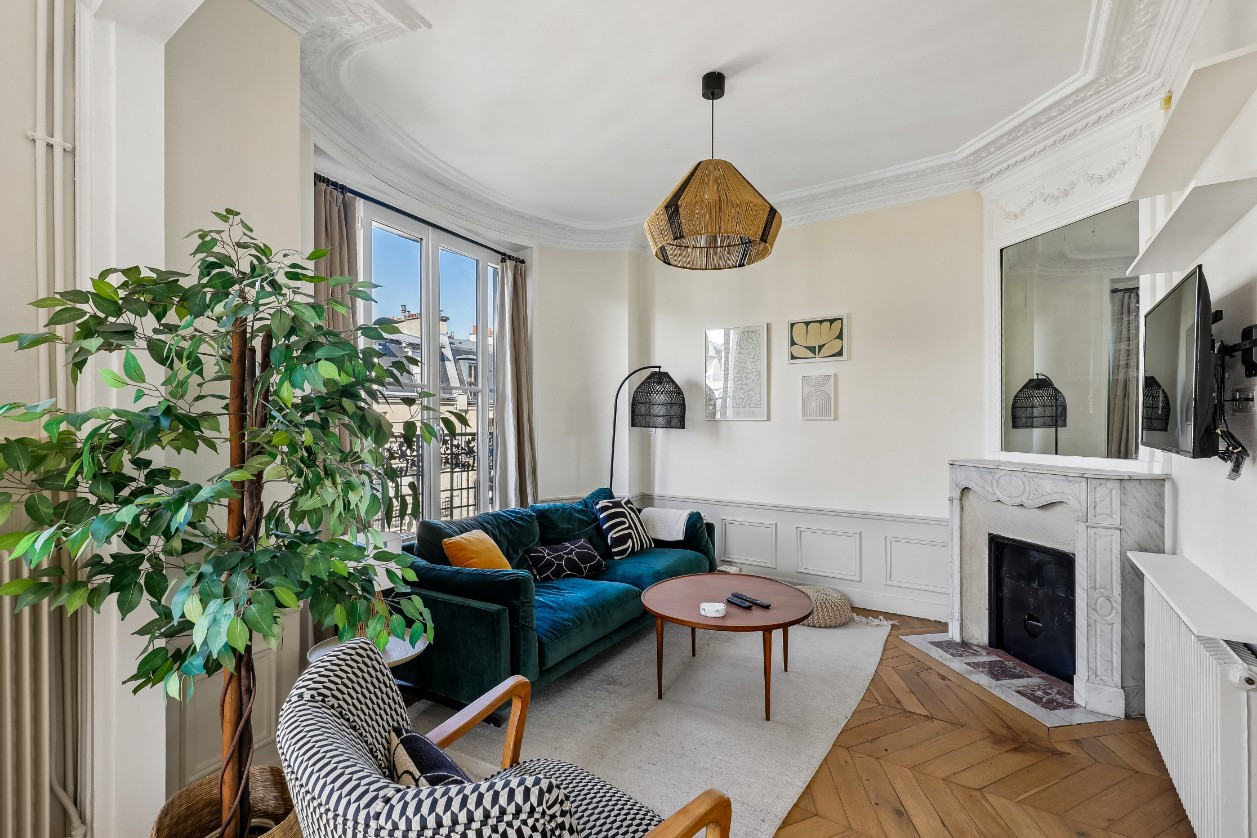 
                                                Vente
                                                 EXCLUSIVITE - 4P rénové - Lamarck Caulaincourt