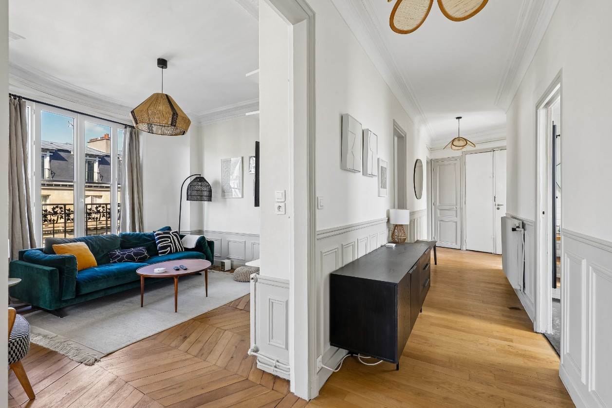 
                                                Vente
                                                 EXCLUSIVITE - 4P rénové - Lamarck Caulaincourt