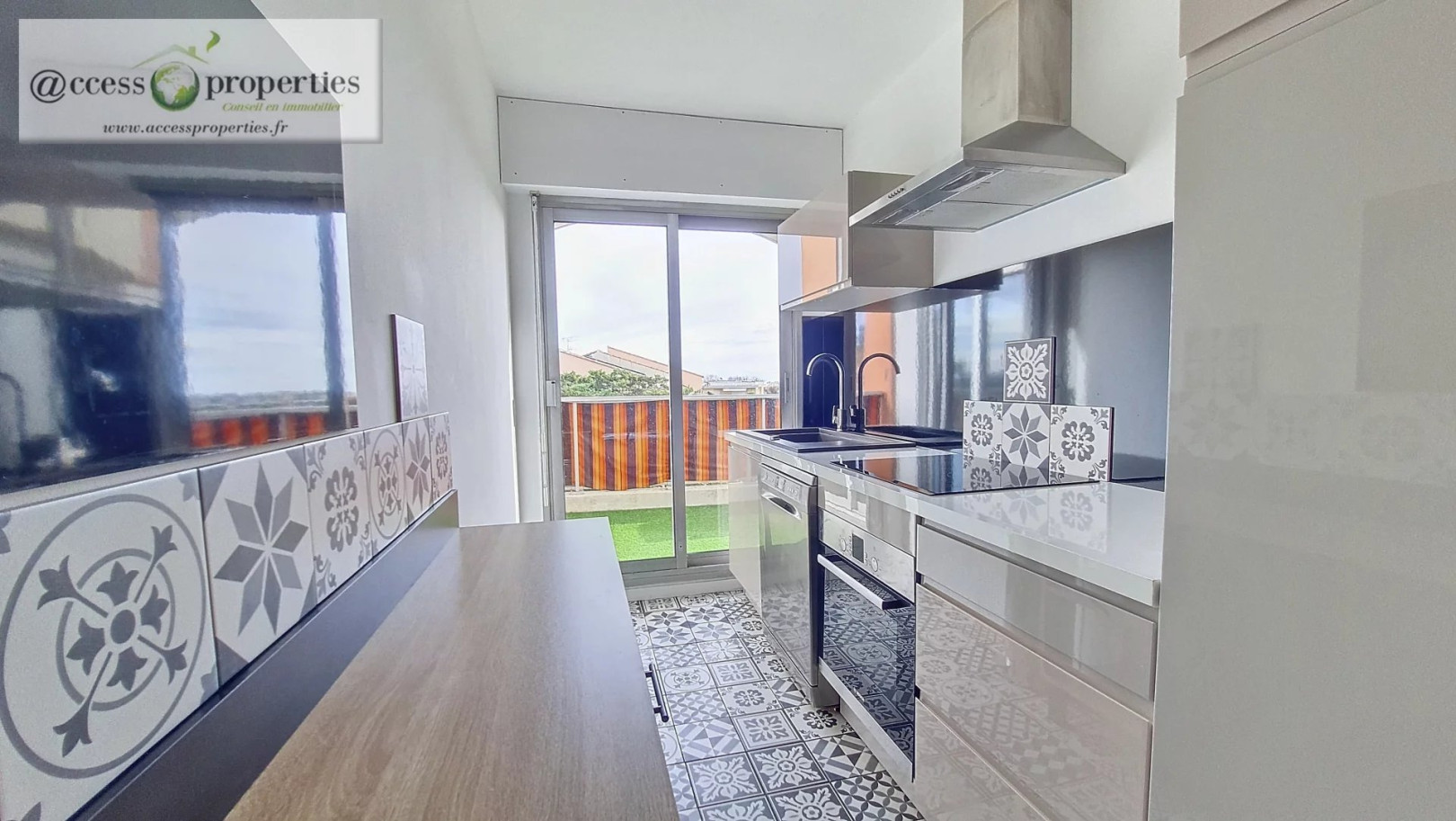 
                                                Location
                                                 EXCLUSIVITE ANTIBES : 2p meublé avec parking sous-sol et cave