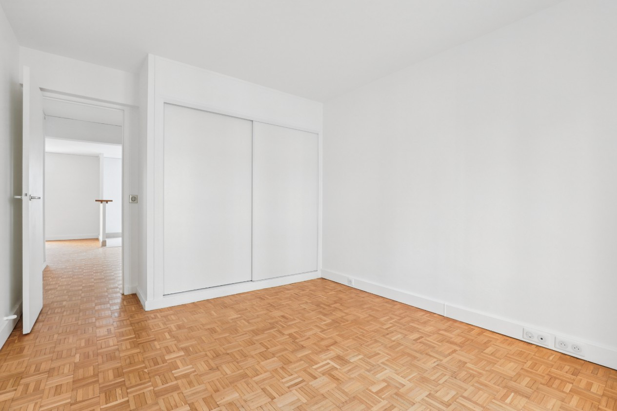 
                                                Vente
                                                 Exclusivité - Appartement 3P - Versailles Chateau