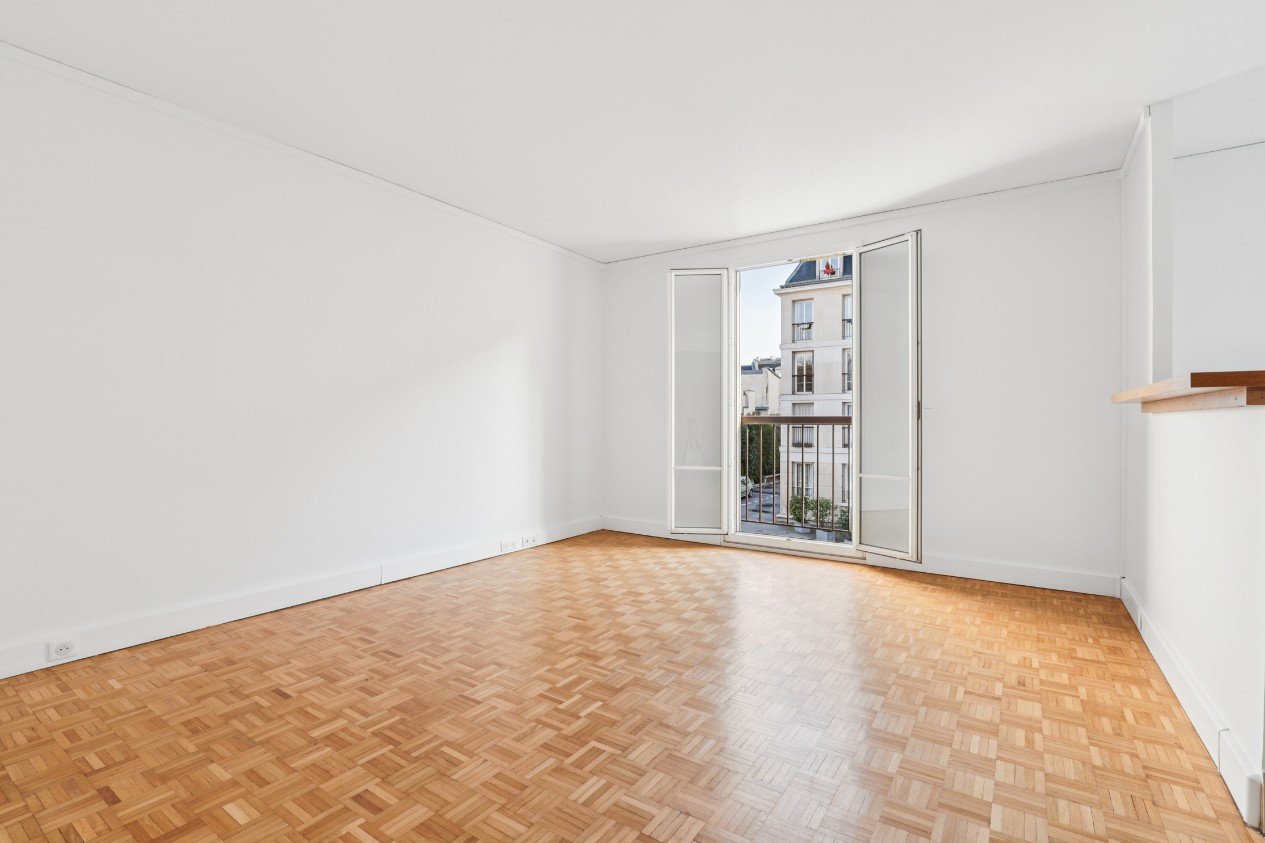 
                                                Vente
                                                 Exclusivité - Appartement 3P - Versailles Chateau