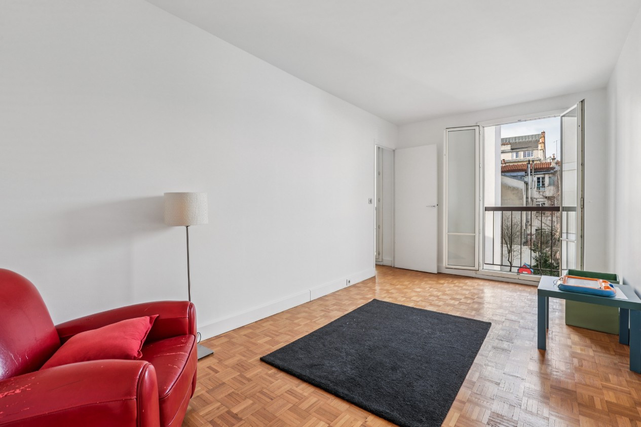 
                                                Vente
                                                 Exclusivité- Grand 4 Pièces- Versailles Château