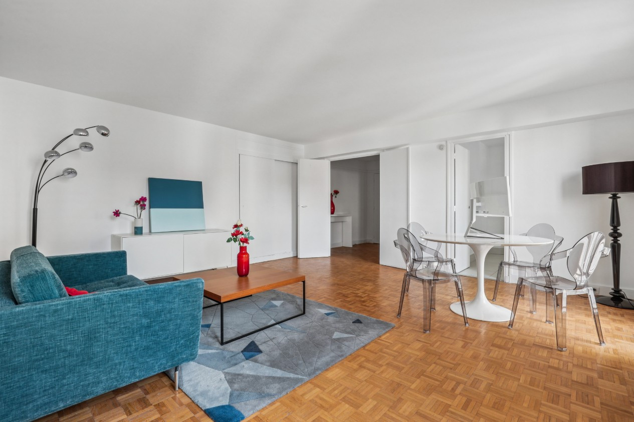 
                                                Vente
                                                 Exclusivité Appartement 4 pièces - Versailles