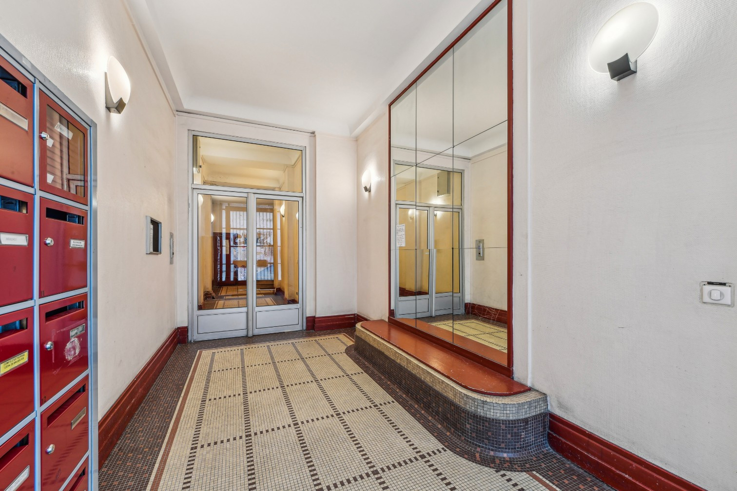 
                                                Vente
                                                 EXCLUSIVITÉ – Appartement 5 pièces - Pl de Clichy