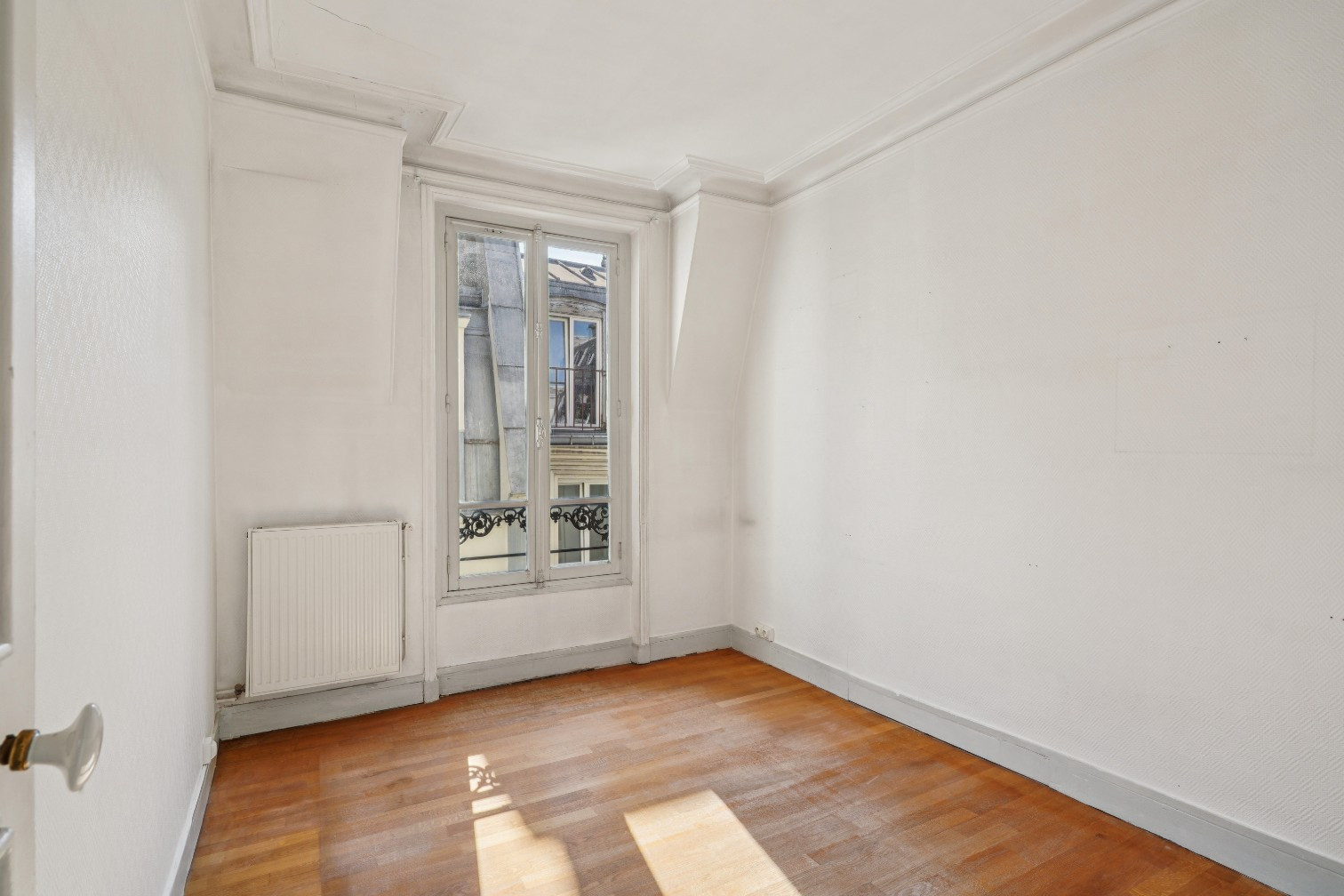 
                                                Vente
                                                 EXCLUSIVITÉ – Appartement 5 pièces - Pl de Clichy