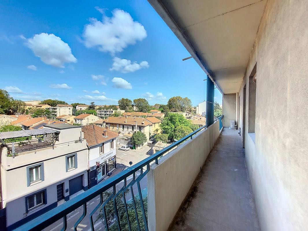 
                                                Vente
                                                 Exclusivité - Avignon extra-muros - appartement 3 pièces - terrasse, cave et parking