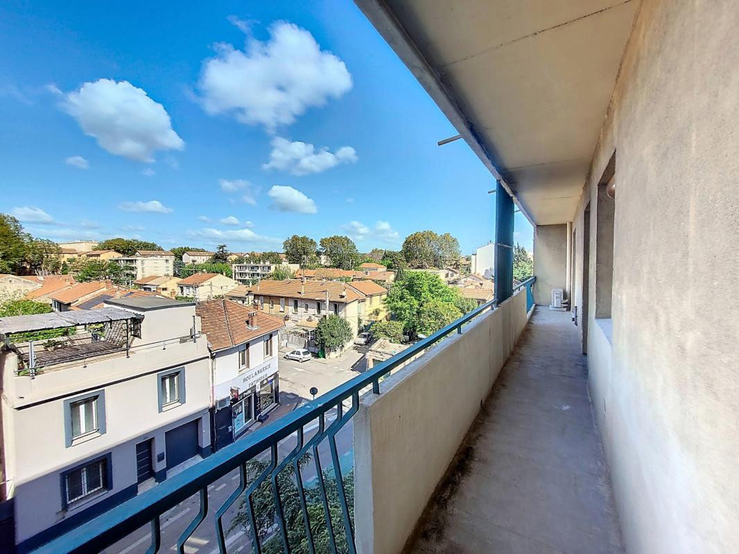 
                                                Vente
                                                 Exclusivité - Avignon extra-muros - appartement 3 pièces - terrasse, cave et parking