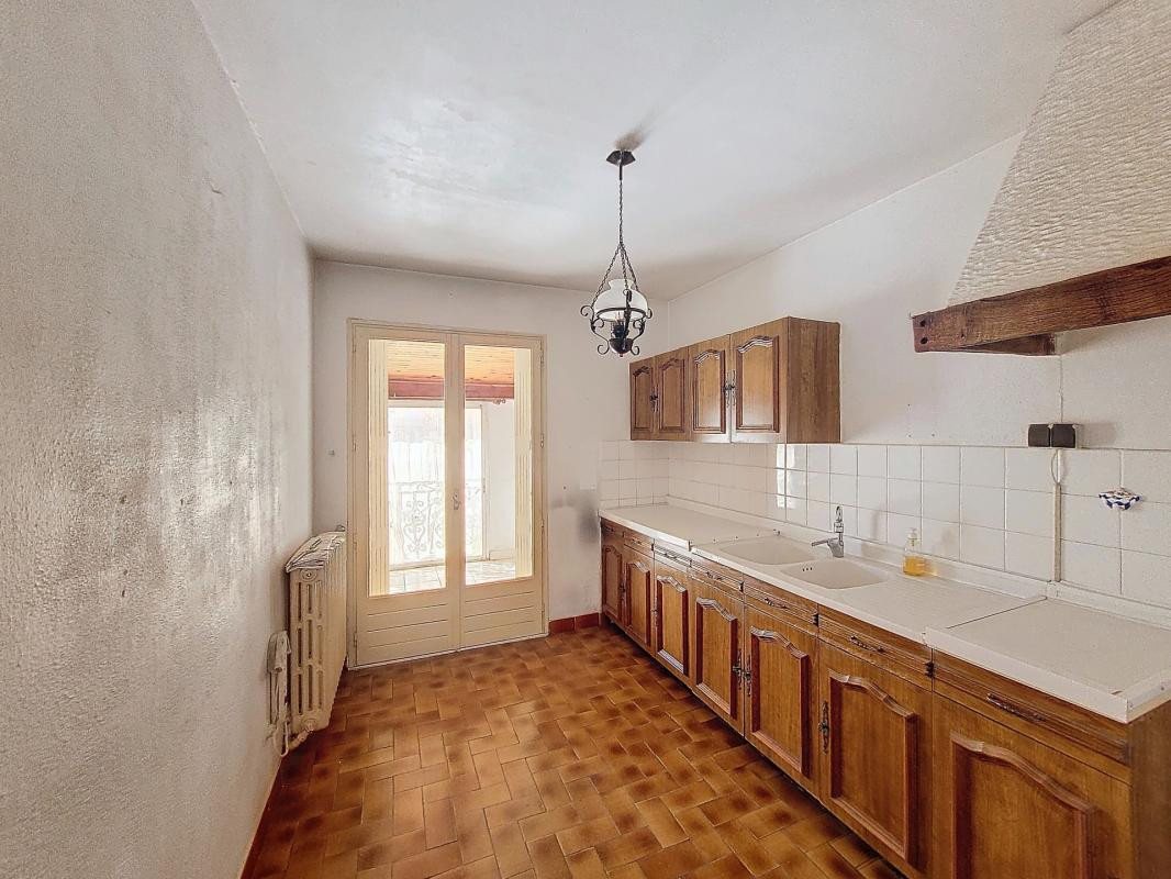 
                                                Vente
                                                 Exclusivité - Avignon extra muros - Maison 4 pièces, 2 chambres - terrain de 650m² , véranda et garage