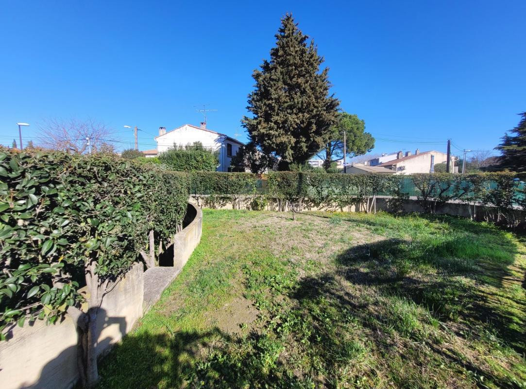 
                                                Vente
                                                 Exclusivité - Avignon extra muros - Maison 4 pièces, 2 chambres - terrain de 650m² , véranda et garage