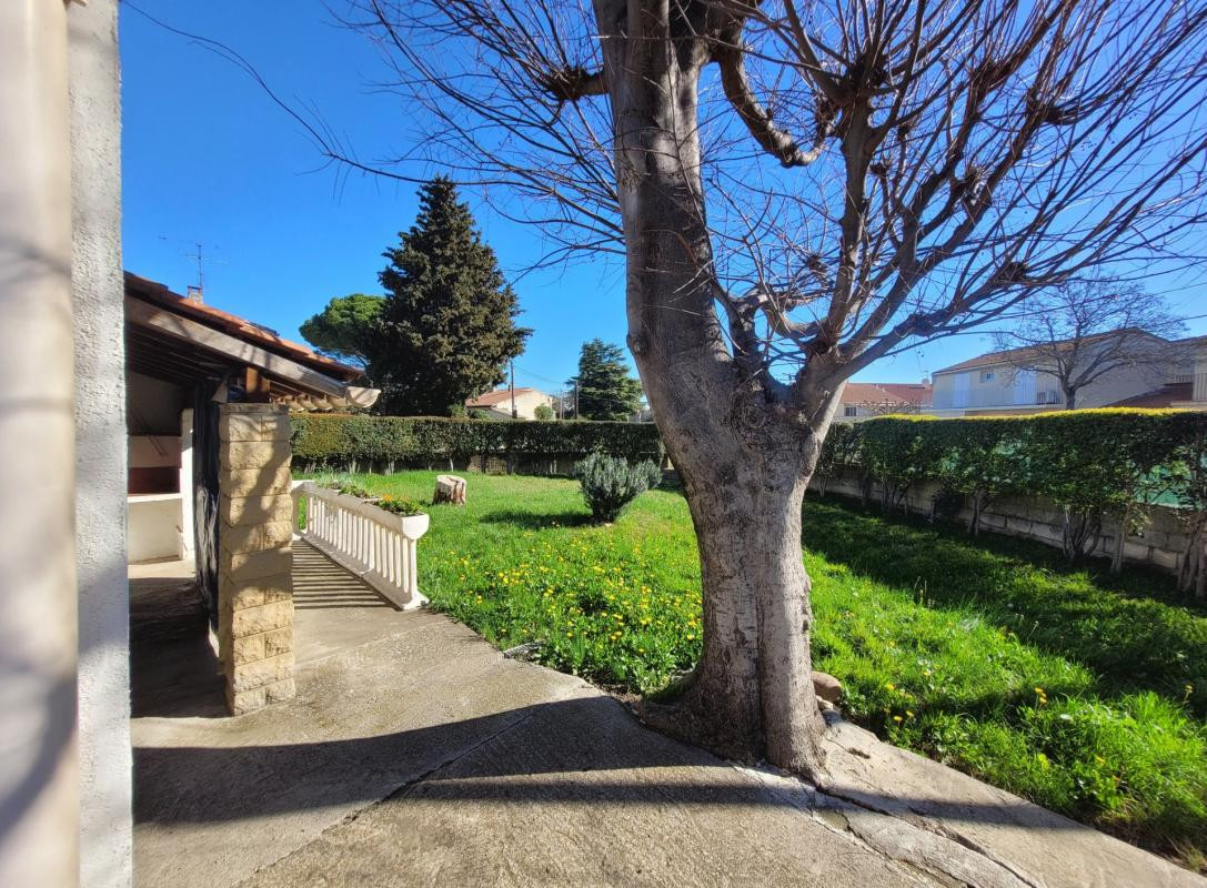 
                                                Vente
                                                 Exclusivité - Avignon extra muros - Maison 4 pièces, 2 chambres - terrain de 650m² , véranda et garage