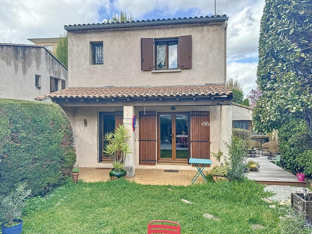 
                                                Vente
                                                 Exclusivité. Avignon Extra-muros. Maison de 110m² pour 5 pièces - jardin 98m² - garage attenant