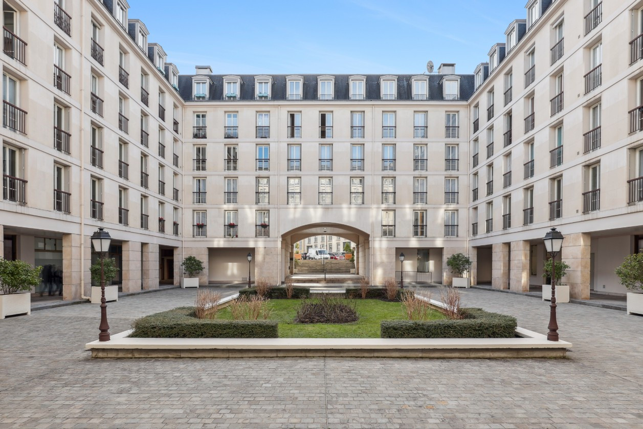 
                                                Vente
                                                 Exclusivité- Beau 3P - Versailles chateau