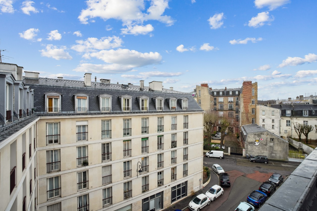 
                                                Vente
                                                 Exclusivité- Beau 3P - Versailles chateau