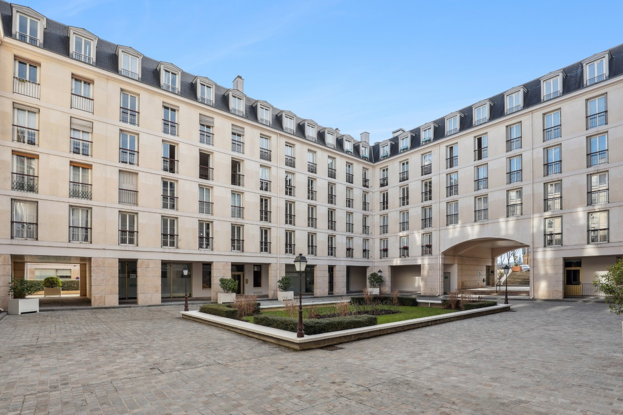 
                                                Vente
                                                 Exclusivité- Beau 3P - Versailles chateau
