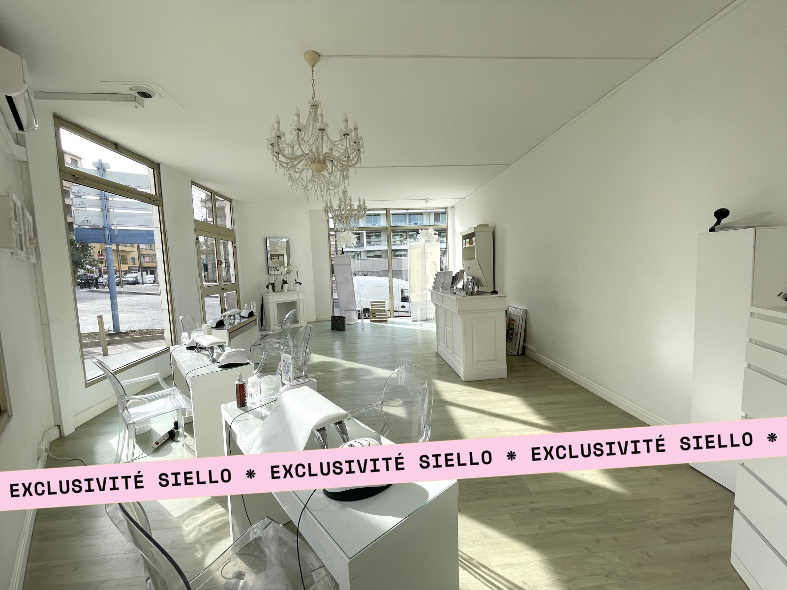 
                                                Vente
                                                 EXCLUSIVITE - CAGNES SUR MER - MURS LIBRES MAGASIN DUPLEX 100m2 env - GRANDES VITRINES
