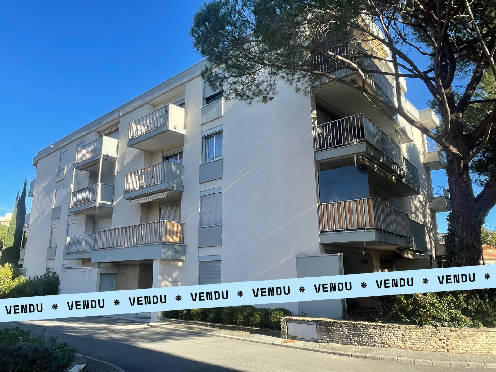 
                                                Vente
                                                 EXCLUSIVITE - Fréjus-Plage - Appartement 3 pièces - 60m2 - Terrasse - Parking
