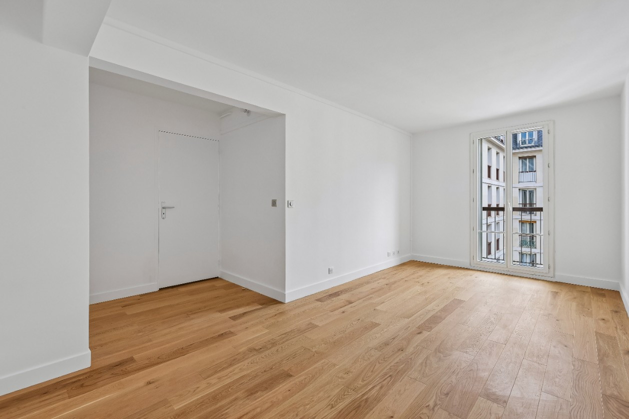
                                                Vente
                                                 EXCLUSIVITE - Grand T3 Rénové - VERSAILLES CHATEAU