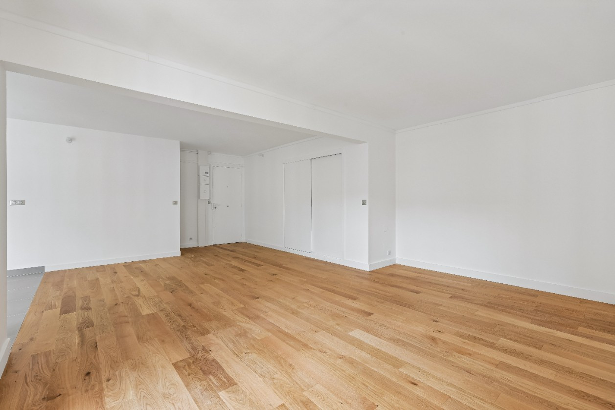 
                                                Vente
                                                 EXCLUSIVITE - Grand T3 Rénové - VERSAILLES CHATEAU